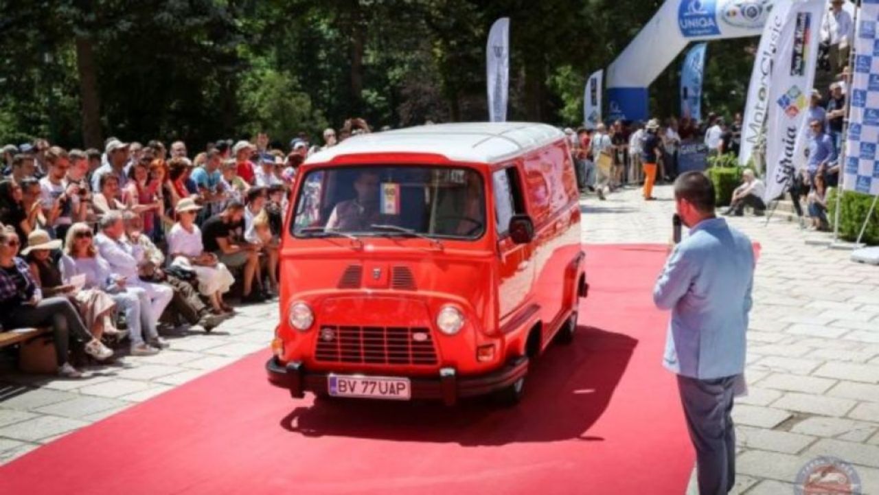 Dacia interzisa de Elena Ceausescu! Cea mai rara masina Dacia supravietuieste si azi! E fantastic cum poate sa arate! Cum o poti recunoaste pe strada_1