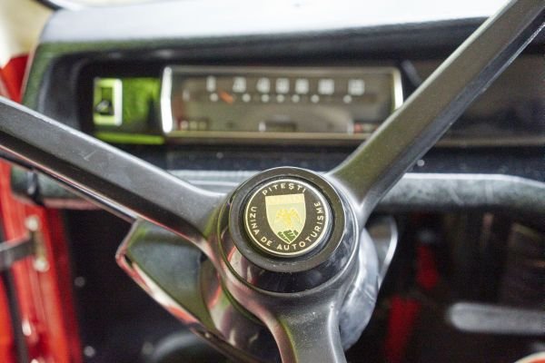 Dacia interzisa de Elena Ceausescu! Cea mai rara masina Dacia supravietuieste si azi! E fantastic cum poate sa arate! Cum o poti recunoaste pe strada_3