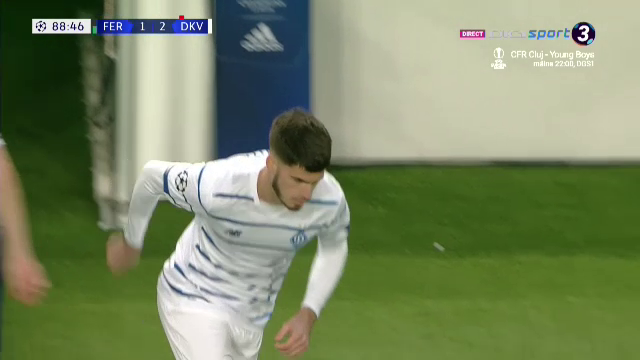 Nuuuu, Baluta, nuuu asa! I-a scos de doua ori la aceeasi faza din offside pe maghiari. Gol la cateva secunde dupa ce a intrat in teren!_8