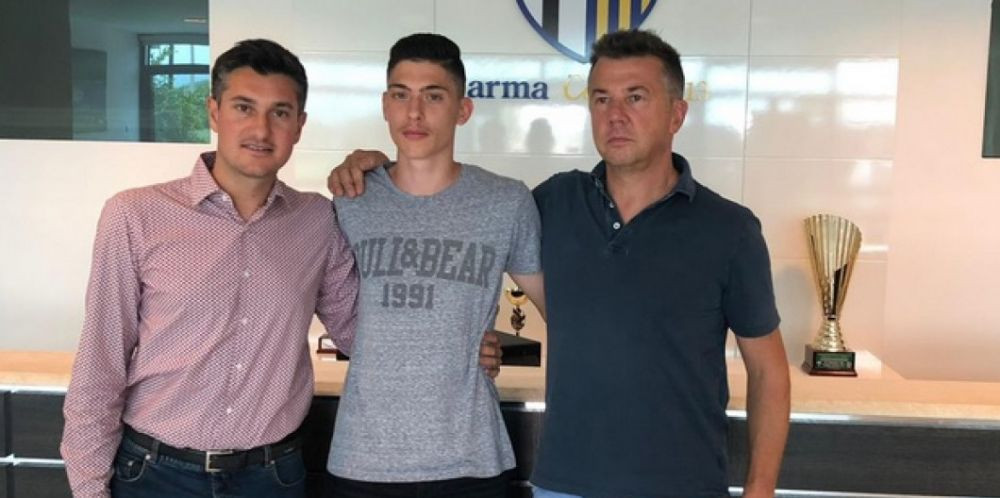 Romanul care poate evolua langa Mihaila la Parma! Are doar 18 ani, dar deja face furori la echipa de tineret a italienilor!&nbsp;