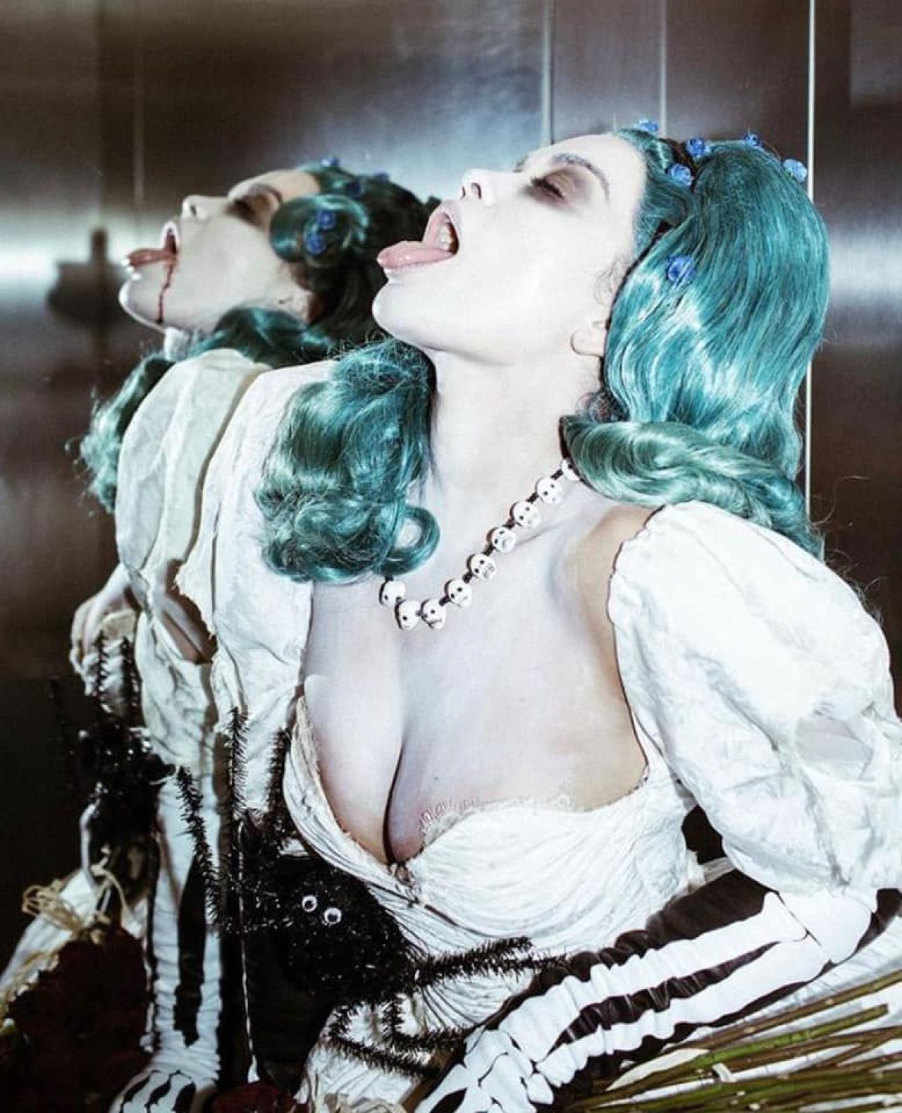 Costumatie de Halloween sau de filme pentru adulti?! Rita Ora a socat internetul: pozele care fac inconjurul retelelor sociale_5