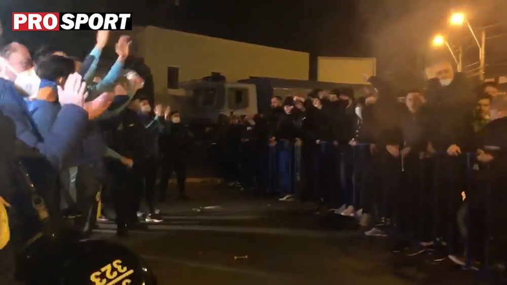 Atmosfera INCENDIARA la Ploiesti dupa victoria Petrolului! Suporterii au mers la stadion si au cantat alaturi de jucatori_2