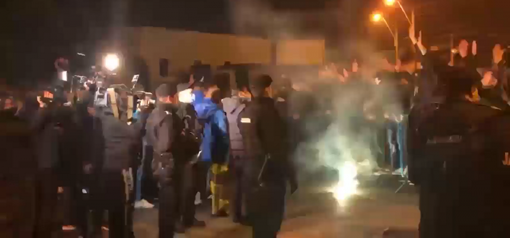 Atmosfera INCENDIARA la Ploiesti dupa victoria Petrolului! Suporterii au mers la stadion si au cantat alaturi de jucatori_6