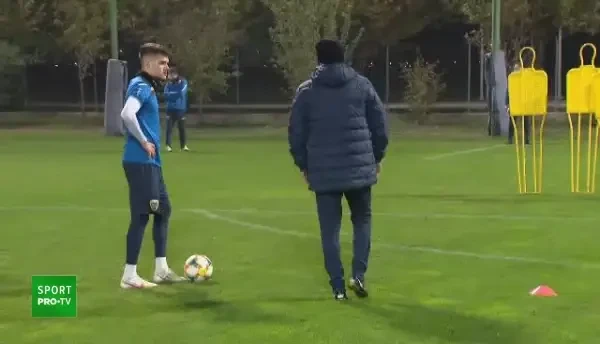 VIDEO BESTIAL: Mutu ii transforma pe Ianis Hagi si Morutan in BRILIANTE! L-a invata pe Ianis sa dea PERVERSA imparabila din lovitura libera! Ce a iesit :)