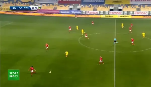 Hausner primeste cartonasul rosu in urma unui fault asupra lui Matan.