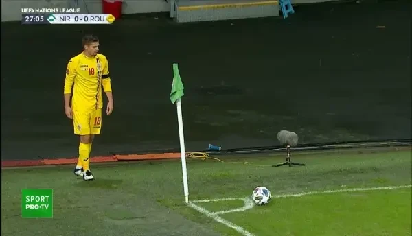 Alibec e faultat in careu si cere penalty! Arbitrul a fluierat fault in atac al romanilor