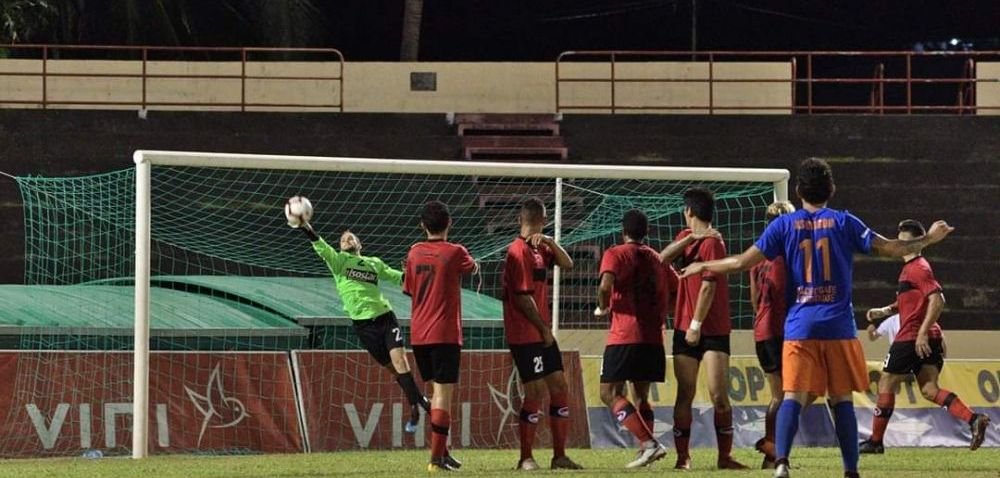A fost aproape de Monaco, dar vrea sa joace in liga a 3-a din Romania! Isi cauta echipa pe net: 