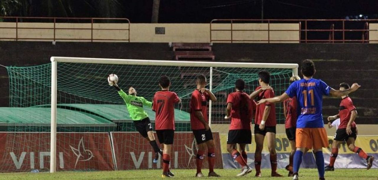 A fost aproape de Monaco, dar vrea sa joace in liga a 3-a din Romania! Isi cauta echipa pe net: