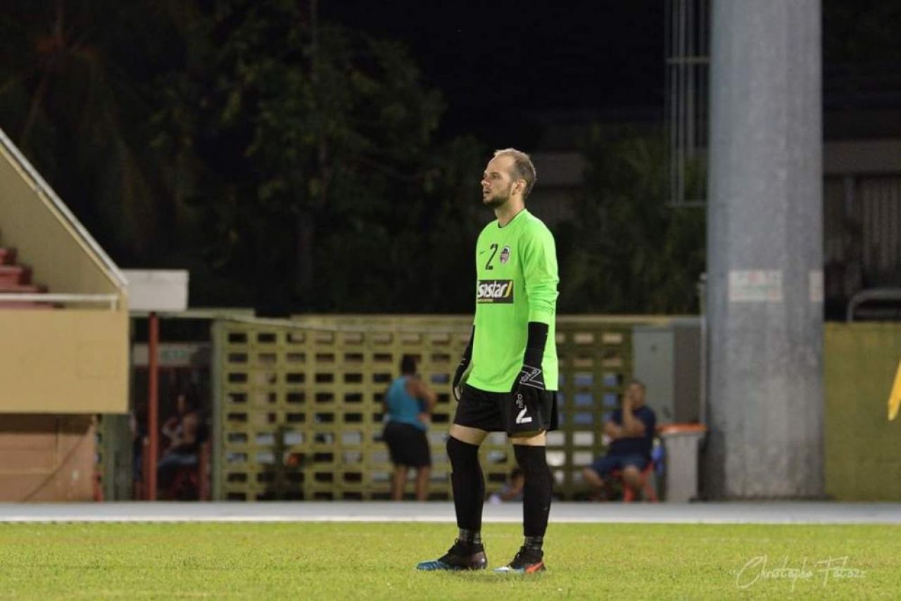 A fost aproape de Monaco, dar vrea sa joace in liga a 3-a din Romania! Isi cauta echipa pe net: