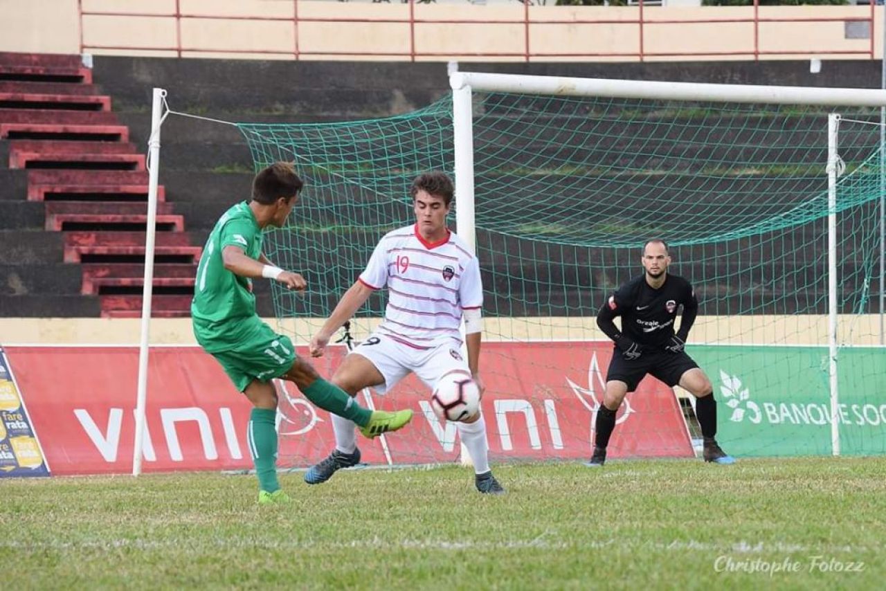 A fost aproape de Monaco, dar vrea sa joace in liga a 3-a din Romania! Isi cauta echipa pe net:
