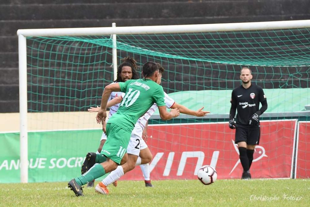 A fost aproape de Monaco, dar vrea sa joace in liga a 3-a din Romania! Isi cauta echipa pe net: 