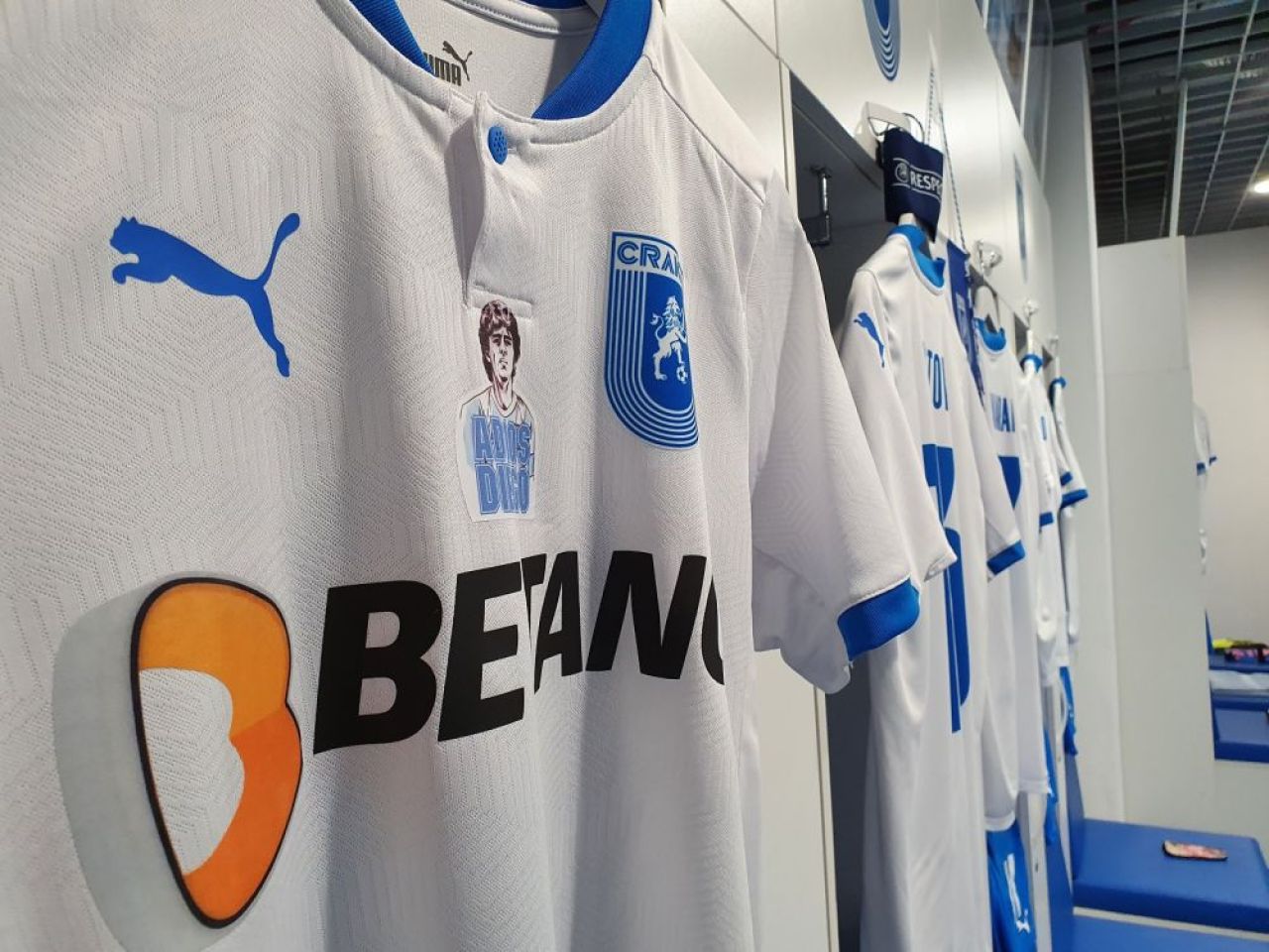 Universitatea Craiova, omagiu pentru Maradona la meciul cu Spartac! Cum vor arata tricourile oltenilor _3