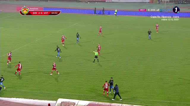 Iancu, tu n-ai auzit ce-a patit Davids?!: )) Moment incredibil pe teren la Dinamo - Viitorul! Contra, la un pas sa intre in teren dupa o cearta cu Iancu