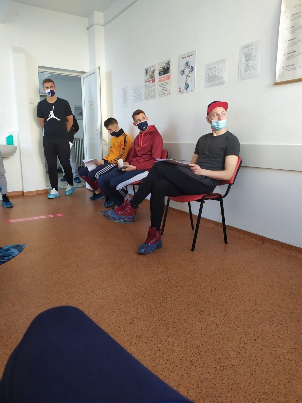 Asta e echipa din Romania care BATE COVIDUL! Gest FANTASTIC: s-au dus CU TOTII la spital sa doneze plasma dupa ce s-au vindecat de boala_4