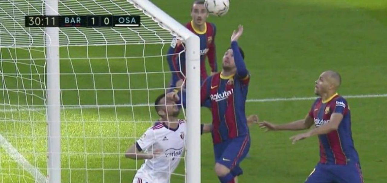 De la un zeu la altul! Imaginea care face inconjurul lumii! Messi, la un pas de NEBUNIA ANULUI in onoarea lui Maradona! Ce s-a intamplat la faza in care TOATA Planeta si-a amintit de Diego_1