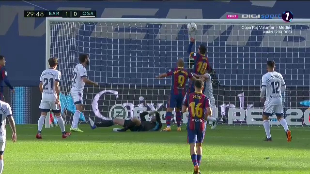 De la un zeu la altul! Imaginea care face inconjurul lumii! Messi, la un pas de NEBUNIA ANULUI in onoarea lui Maradona! Ce s-a intamplat la faza in care TOATA Planeta si-a amintit de Diego_4