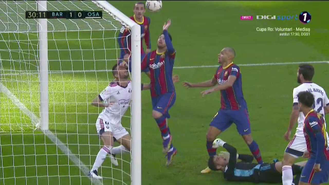 De la un zeu la altul! Imaginea care face inconjurul lumii! Messi, la un pas de NEBUNIA ANULUI in onoarea lui Maradona! Ce s-a intamplat la faza in care TOATA Planeta si-a amintit de Diego_7