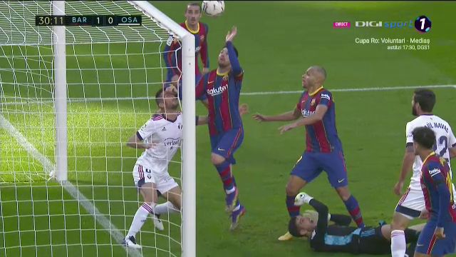 De la un zeu la altul! Imaginea care face inconjurul lumii! Messi, la un pas de NEBUNIA ANULUI in onoarea lui Maradona! Ce s-a intamplat la faza in care TOATA Planeta si-a amintit de Diego_7