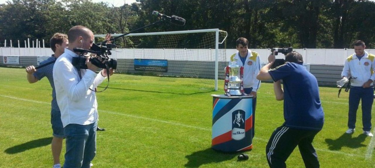 Ar fi unic in ISTORIE! REVOLUTIA Romaniei in Anglia! Se face echipa de romani cu buget de 1 milion in Londra, se cumpara stadion si se anunta transferuri spectaculoase_4
