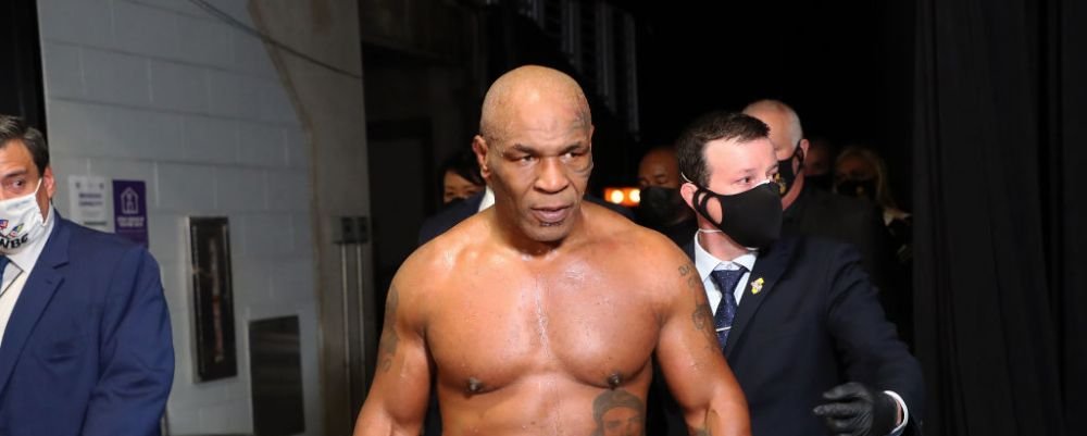 Faza săptămânii la Miami: un bodyguard „l-a arestat” pe Mike Tyson, în timpul meciului Azarenka - Putintseva_17