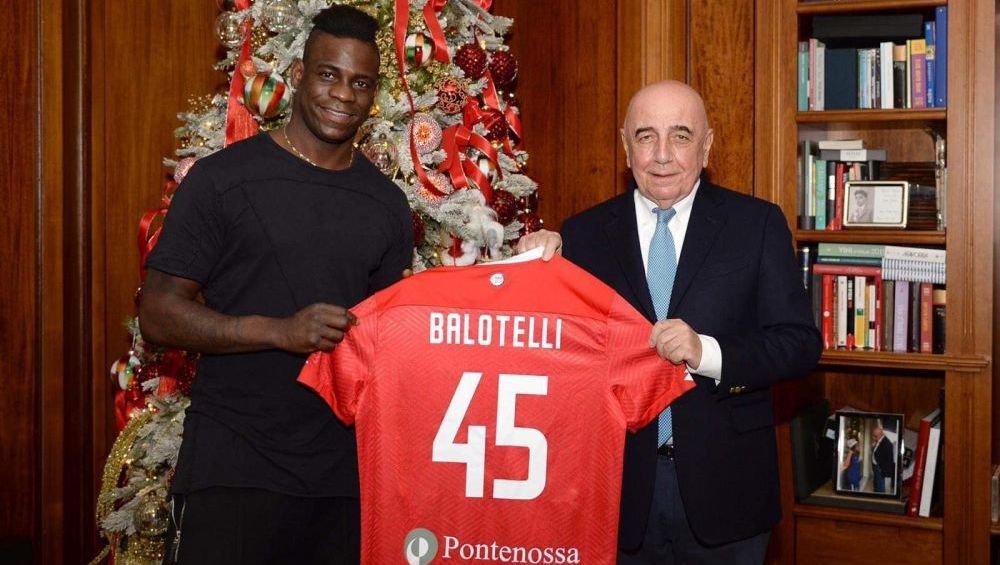 Balotelli, prezentat OFICIAL la echipa lui Berlusconi! Pe ce perioada a semnat fostul atacant al Bresciei cu echipa din Serie B