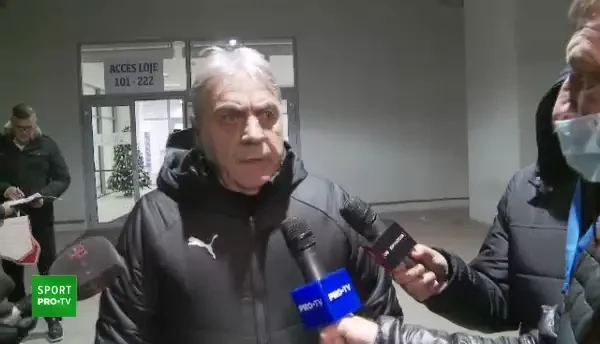 Ba, dar esti nesimtit?! SCANDAL la finalul meciului Craiova - FCSB! Un suporter l-a intrerupt pe Cartu in timpul interviului: Uite, am luat abonamente de 9 milioane!