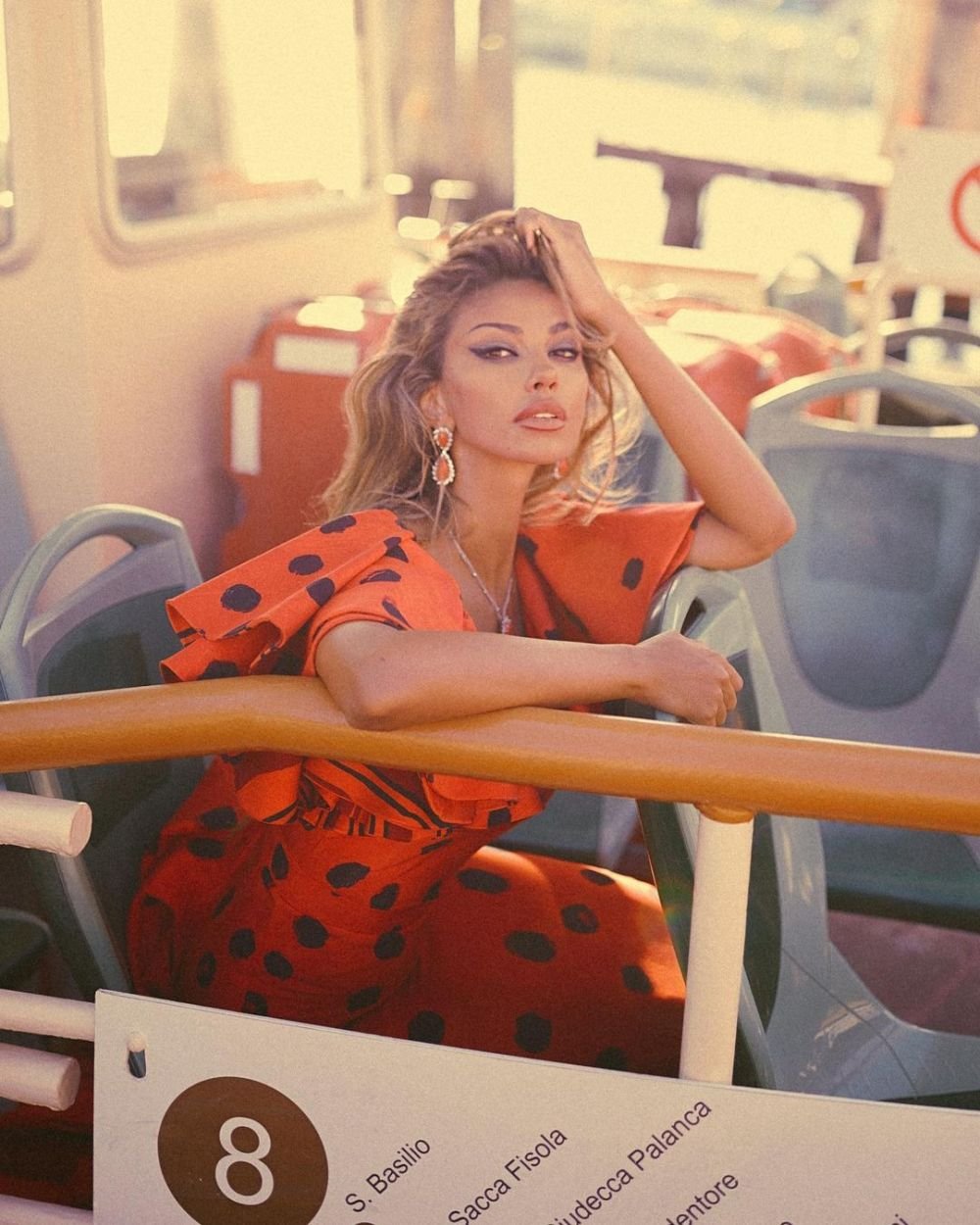 Madalina Ghenea se iubeste cu un fotbalist cu 11 ani mai tanar! Superstarul din Serie A care si-a parasit iubita pentru modelul roman_9