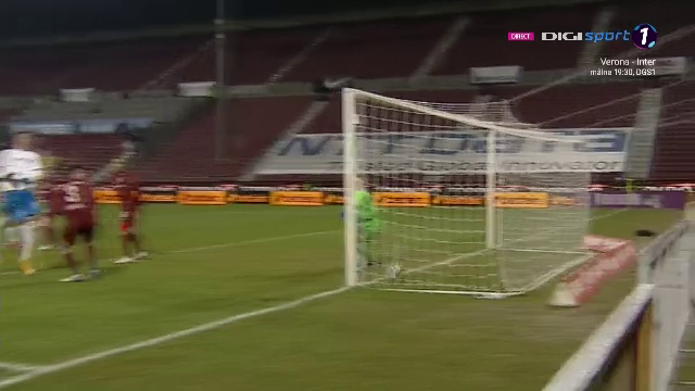 VIDEO: A fost sau n-a fost?! Sut FANTASTIC al lui Bic, mingea s-a JUCAT pe linie! Sau dincolo de ea?! NEBUNIE dupa CFR - Craiova_2