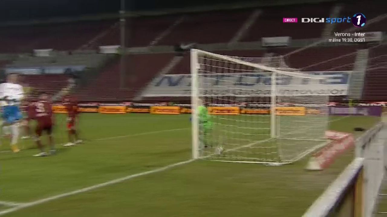 VIDEO: A fost sau n-a fost?! Sut FANTASTIC al lui Bic, mingea s-a JUCAT pe linie! Sau dincolo de ea?! NEBUNIE dupa CFR - Craiova_2