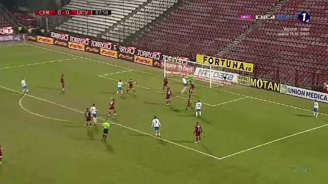 VIDEO: A fost sau n-a fost?! Sut FANTASTIC al lui Bic, mingea s-a JUCAT pe linie! Sau dincolo de ea?! NEBUNIE dupa CFR - Craiova_5