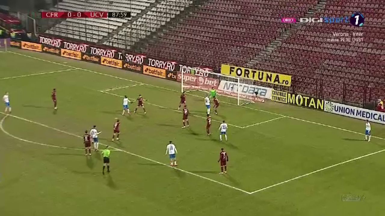 VIDEO: A fost sau n-a fost?! Sut FANTASTIC al lui Bic, mingea s-a JUCAT pe linie! Sau dincolo de ea?! NEBUNIE dupa CFR - Craiova_6