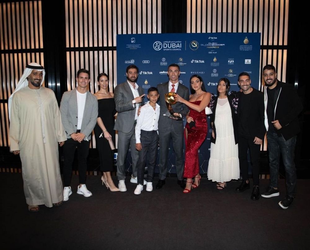 Ceasul lui Cristiano Ronaldo despre care vorbeste toata planeta! Bijuteria de 1.5 milioane de euro cu care a mers la gala Globe Soccer Awards_5