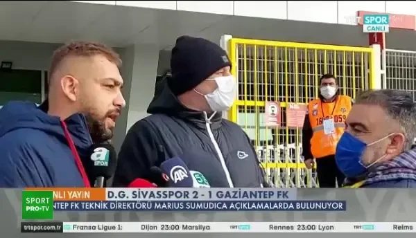 BREAKING NEWS: Clipul vazut de milioane de oameni in Turcia! Sumudica a iesit in fata stadionului si a inceput sa tipe! S-a simtit UMILIT: Vrea sa-mi scada salariul! Nu pot lucra in conditiile astea!