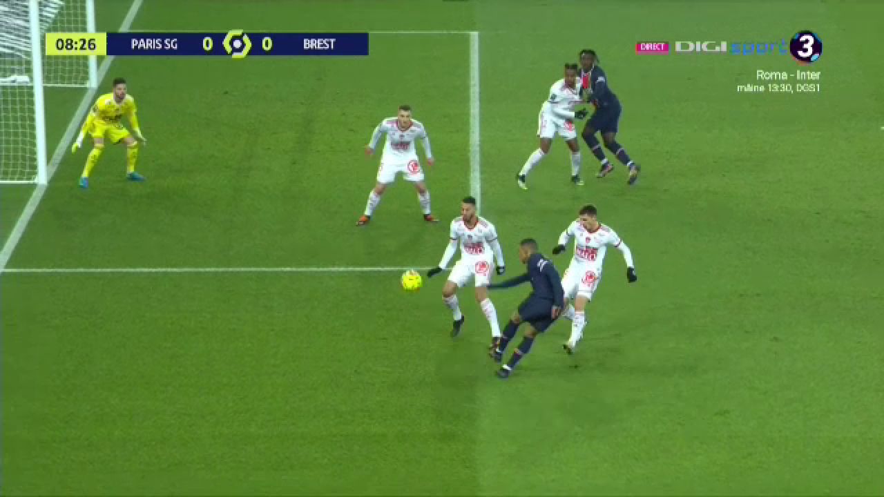 Sigur e Mbappe sau au bagat SOSIA in teren?! Kylian s-a facut DE RAS: ratarea care a SOCAT milioane de fani! Ce a facut in fata portii_2