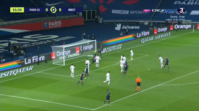 Sigur e Mbappe sau au bagat SOSIA in teren?! Kylian s-a facut DE RAS: ratarea care a SOCAT milioane de fani! Ce a facut in fata portii_4