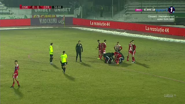Si-a lasat coechipierul la PAMANT! Florin Stefan, scos cu AMBULANTA de pe teren dupa o ciocnire dura cu Niczuly_7