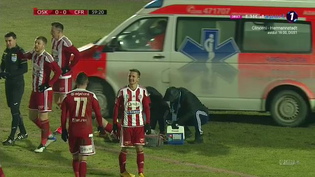 Si-a lasat coechipierul la PAMANT! Florin Stefan, scos cu AMBULANTA de pe teren dupa o ciocnire dura cu Niczuly_8