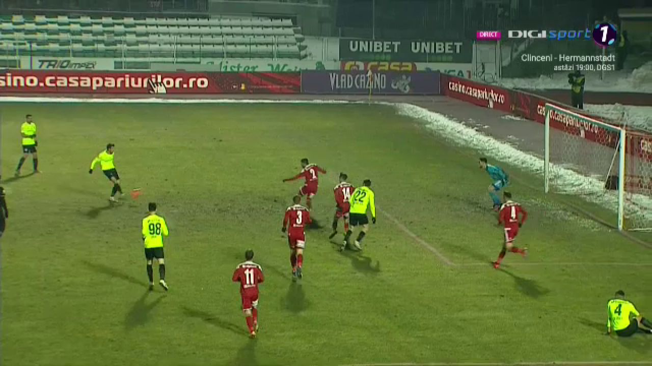 Unde s-a uitat Hategan?! PENALTY CLAR refuzat CFR-ului dupa un hent facut chiar in fata arbitrului! Jucatorii au innebunit pe teren_5