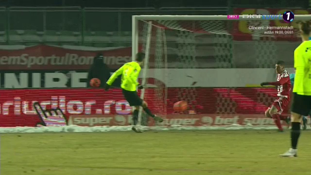 Unde s-a uitat Hategan?! PENALTY CLAR refuzat CFR-ului dupa un hent facut chiar in fata arbitrului! Jucatorii au innebunit pe teren_7