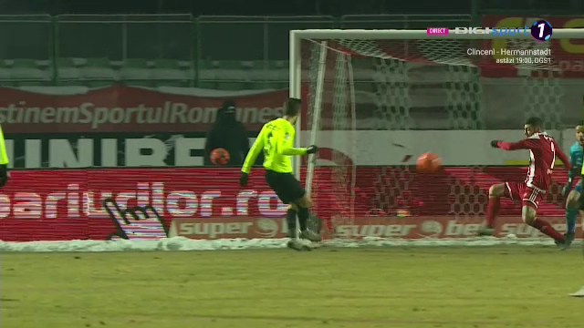 Unde s-a uitat Hategan?! PENALTY CLAR refuzat CFR-ului dupa un hent facut chiar in fata arbitrului! Jucatorii au innebunit pe teren_8