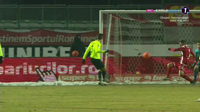 Unde s-a uitat Hategan?! PENALTY CLAR refuzat CFR-ului dupa un hent facut chiar in fata arbitrului! Jucatorii au innebunit pe teren_8