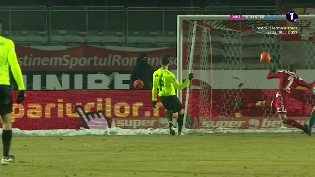 Unde s-a uitat Hategan?! PENALTY CLAR refuzat CFR-ului dupa un hent facut chiar in fata arbitrului! Jucatorii au innebunit pe teren_9