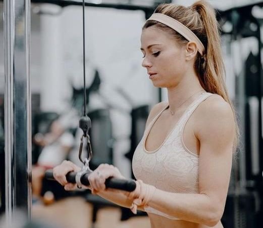 Un antrenament prea sexy! :) Camila Giorgi a dat din nou lovitura pe Instagram, printr-un video publicat de la sala | Reprosul incredibil pe care i l-a adresat un fan _2