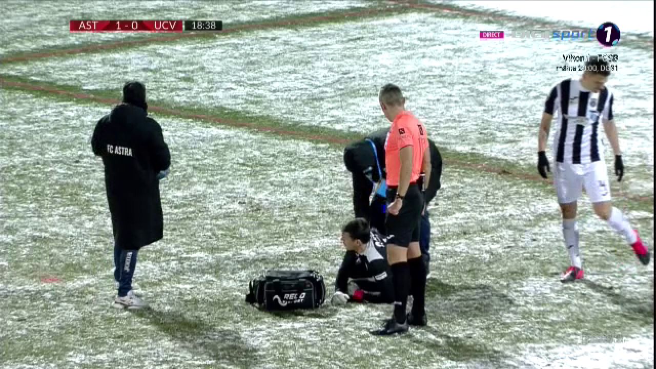 Zapada face PRIMA VICTIMA in Liga 1! Lazar s-a ACCIDENTAT dupa ce a alunecat si a fost inlocuit! Ce a patit portarul Astrei_5