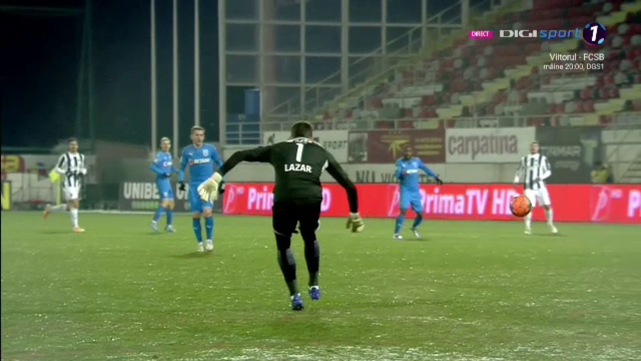 Zapada face PRIMA VICTIMA in Liga 1! Lazar s-a ACCIDENTAT dupa ce a alunecat si a fost inlocuit! Ce a patit portarul Astrei_9