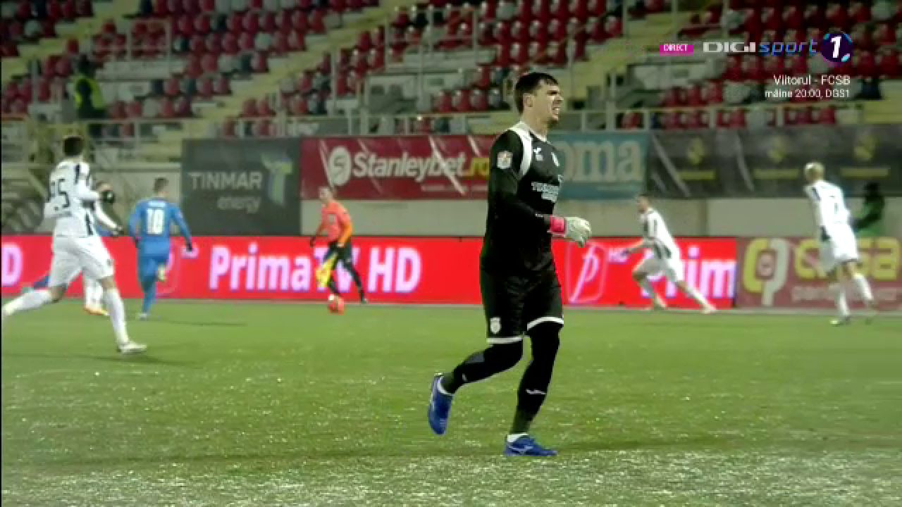 Zapada face PRIMA VICTIMA in Liga 1! Lazar s-a ACCIDENTAT dupa ce a alunecat si a fost inlocuit! Ce a patit portarul Astrei_10