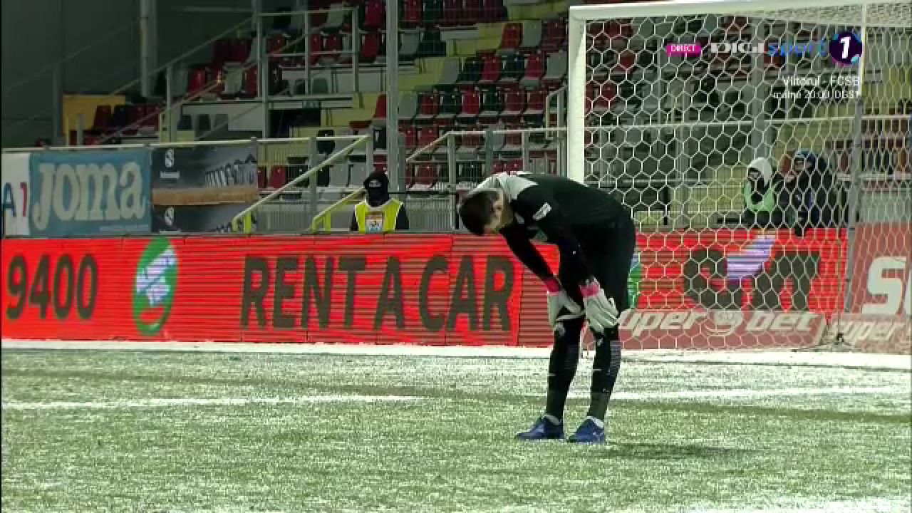 Zapada face PRIMA VICTIMA in Liga 1! Lazar s-a ACCIDENTAT dupa ce a alunecat si a fost inlocuit! Ce a patit portarul Astrei_20