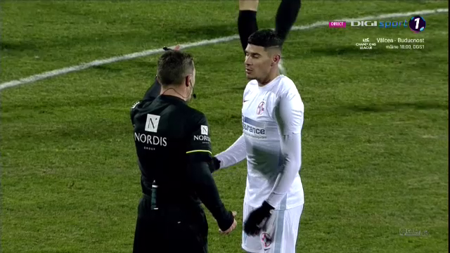 Coman n-a mai putut! S-a dus direct la Kovacs la pauza meciului cu Viitorul! Ce i-a reprosat starul lui Becali_13