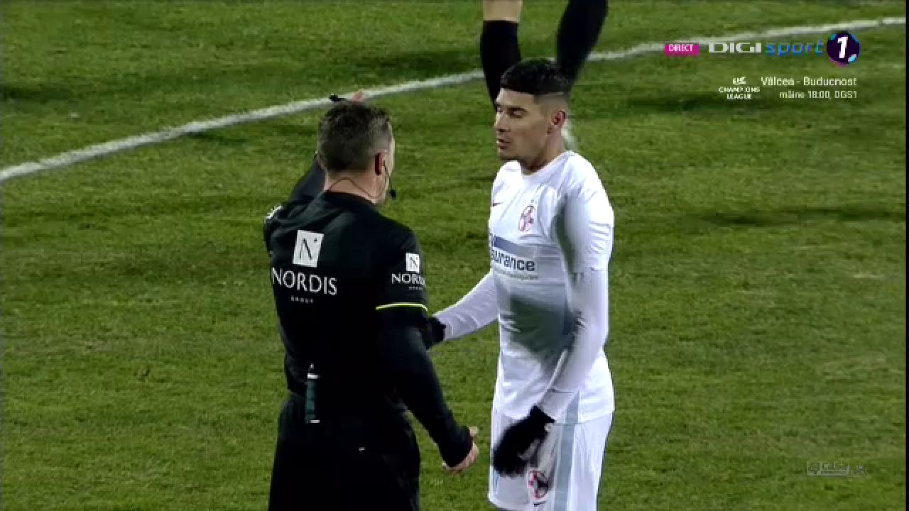 Coman n-a mai putut! S-a dus direct la Kovacs la pauza meciului cu Viitorul! Ce i-a reprosat starul lui Becali_13