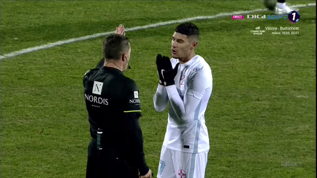 Coman n-a mai putut! S-a dus direct la Kovacs la pauza meciului cu Viitorul! Ce i-a reprosat starul lui Becali_14
